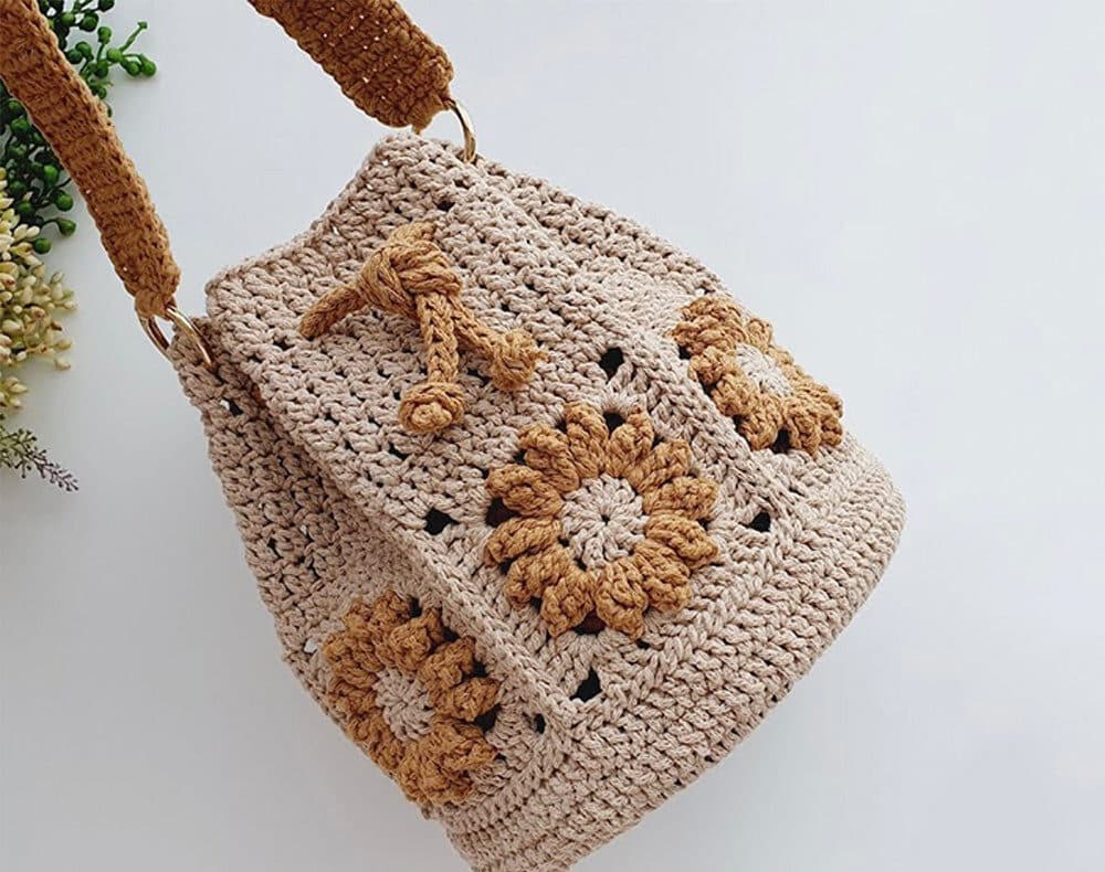 Bucket bag — ₹1,200–1,800